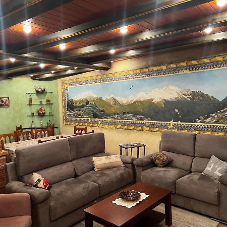Casa Pelentos Sandinies Екстер'єр фото
