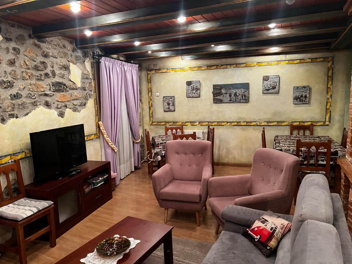 Casa Pelentos Sandinies Екстер'єр фото