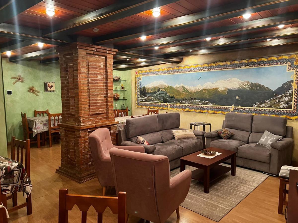 Casa Pelentos Sandinies Екстер'єр фото